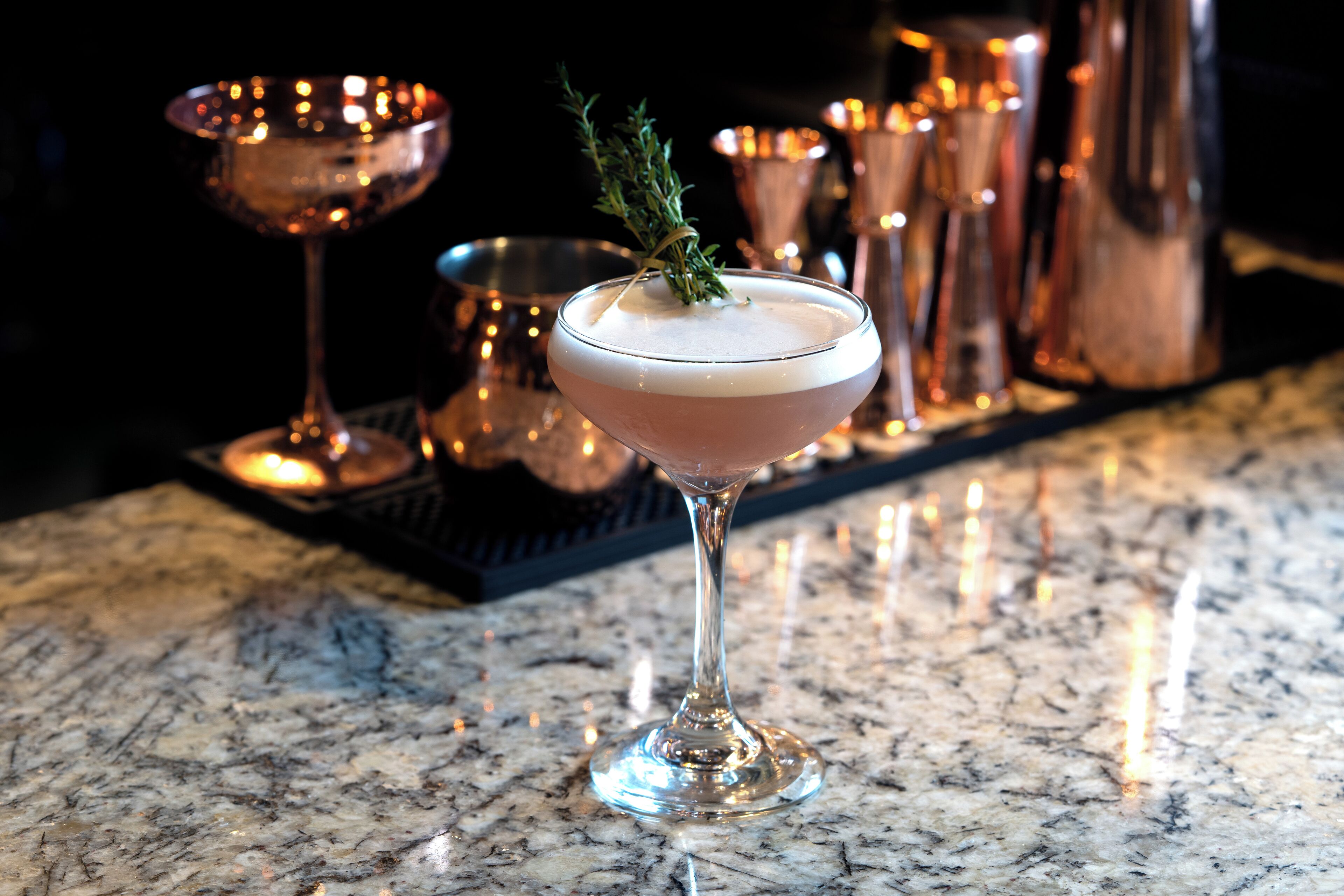 al fresco dining, serves dinner and happy hour