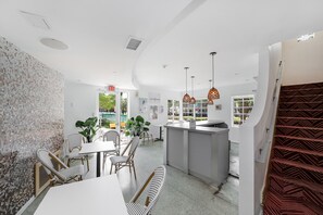 Dining - Hotel St Augustine (Miami Beach)