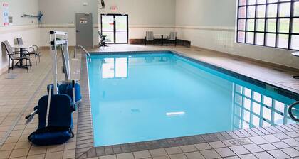 La Quinta Inn & Suites by Wyndham Minneapolis Northwest