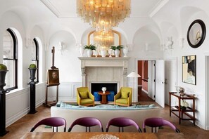 Interior - Courtyard Washington Convention Center (Washington)