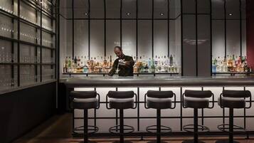 Bar (en la propiedad)