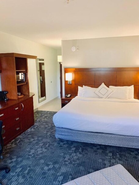 Courtyard by Marriott Myrtle Beach Barefoot Landing - Image 28