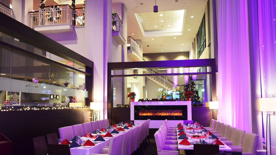 Executive Plaza Hotel Metro Vancouver