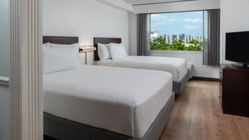 Suite, 1 Bedroom | Desk, blackout drapes, soundproofing, iron/ironing board