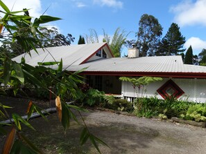 Exterior - Lokahi Lodge (Volcano)