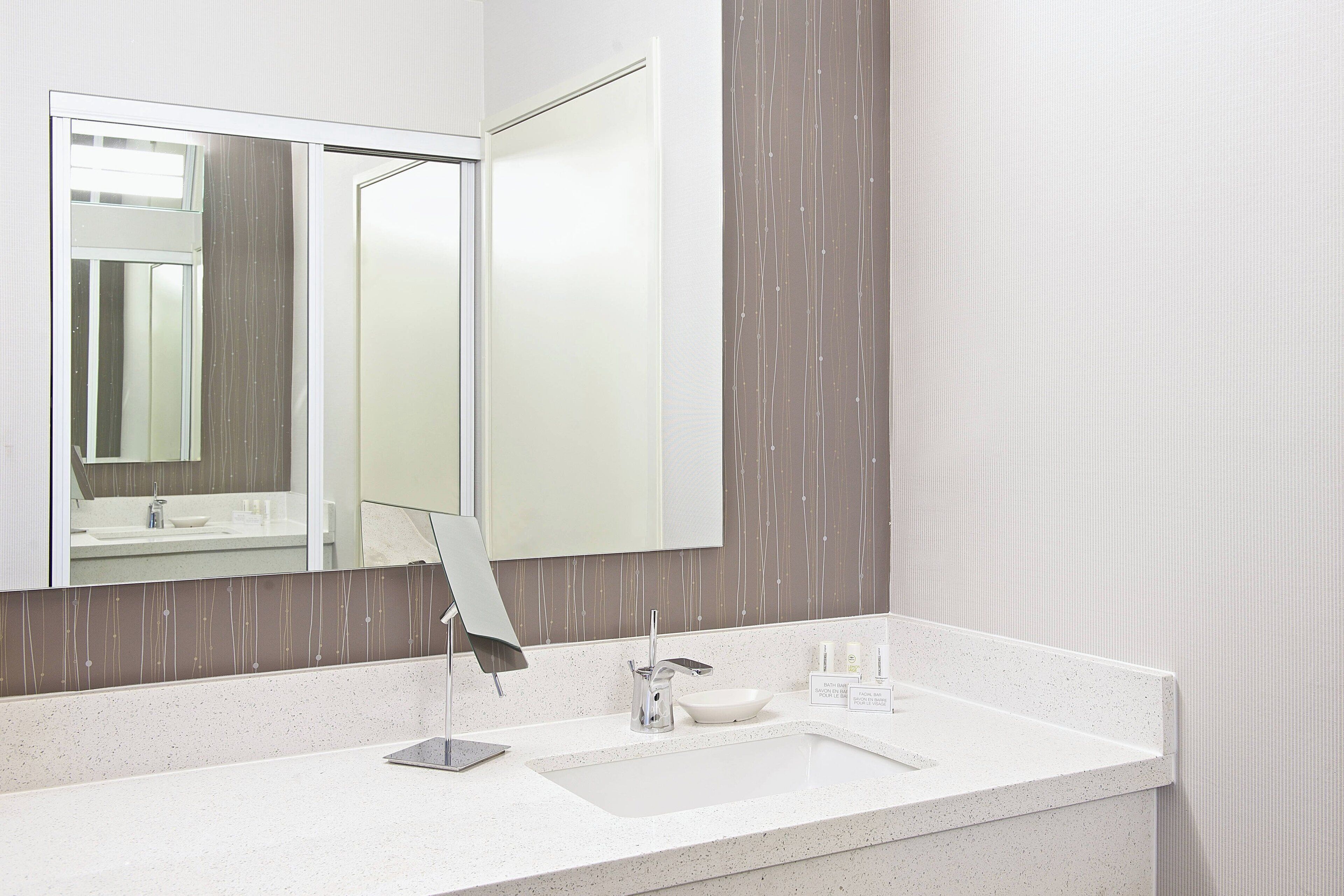 combined shower/bathtub, eco-friendly toiletries, hair dryer, towels