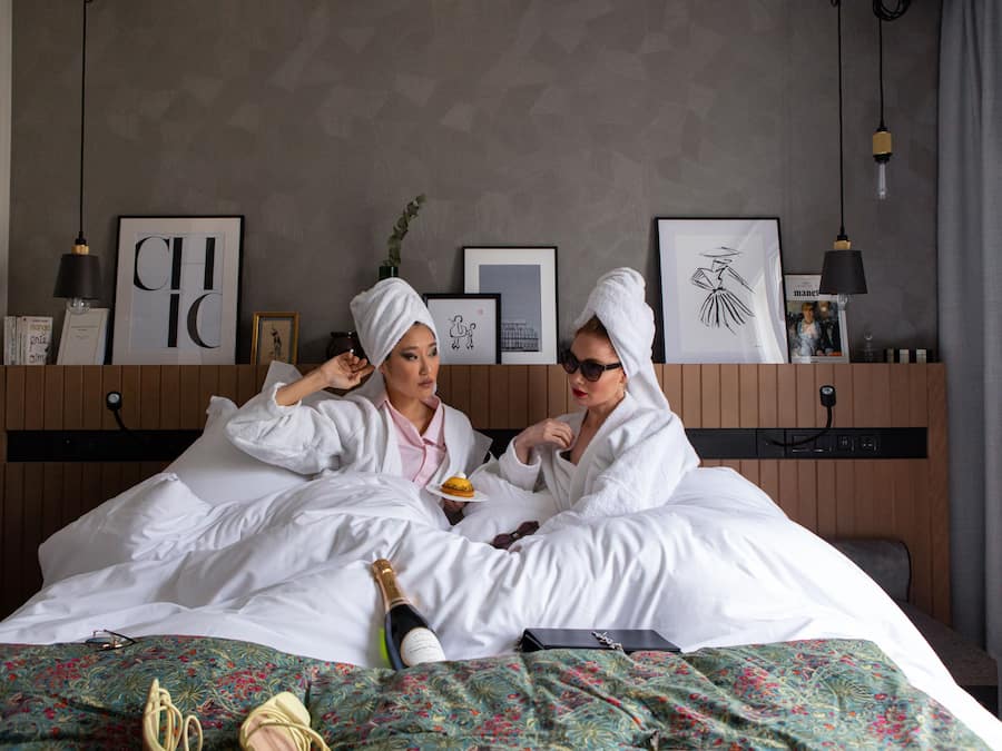 10 Schlafzimmer, hochwertige Bettwaren, Pillowtop-Betten, Minibar