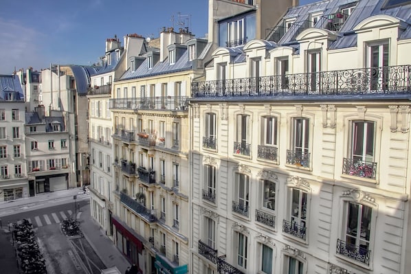 Chambre Supérieure Double Parisienne au Balcon | Näkymä huoneesta