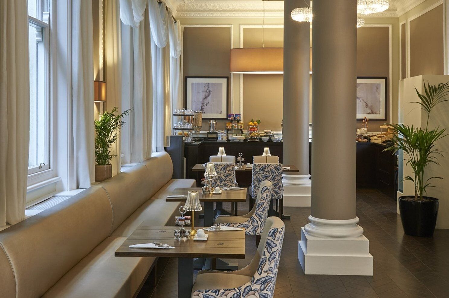 Daily continental breakfast (GBP 16 per person)