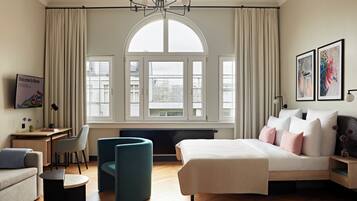 Large Studio, Kitchenette, Sofa Bed | Premium bedding, down duvets, in-room safe, individually decorated