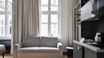 Large Studio, Kitchenette, Sofa Bed | Living area | 40-inch Smart TV with satellite channels