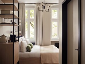 标准房 | 高档床上用品、羽绒被、客房内保险箱、特色装修