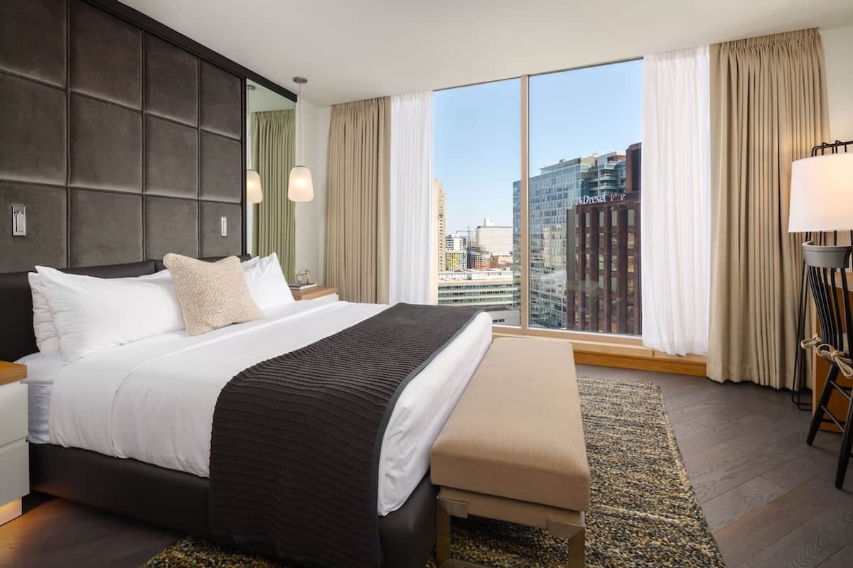 1 bedroom, premium bedding, pillow-top beds, in-room safe