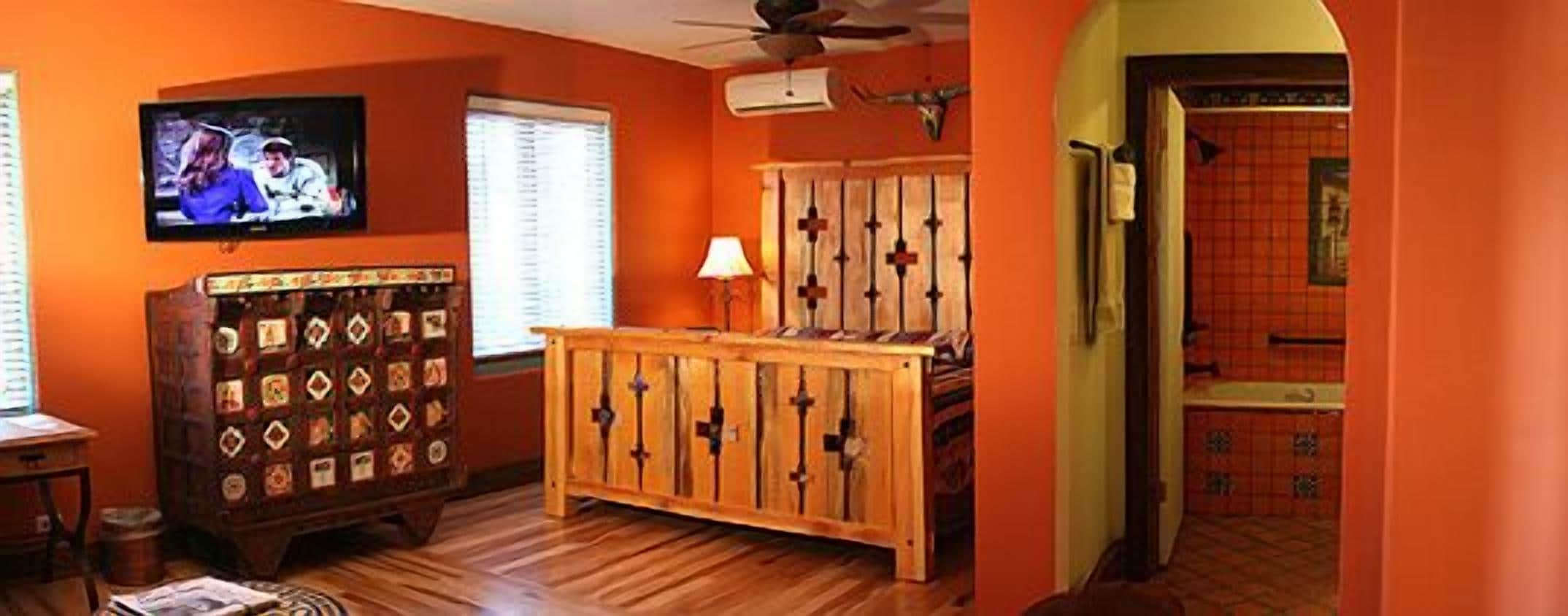 desk, iron/ironing board, cots/infant beds, rollaway beds