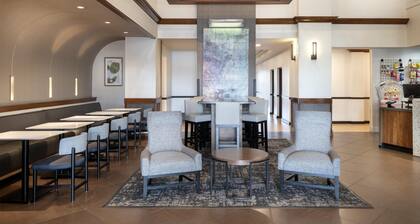 Hyatt Place Lakeland Center