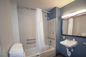 Deluxe Studio, 1 Double Bed with Sofa bed, Accessible, Non Smoking | Bathroom | Combined shower/tub, free toiletries, hair dryer, towels - Extended Stay America Suites Albuquerque Rio Rancho Blvd (Rio Rancho)