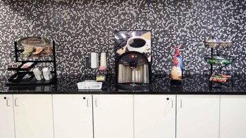 Desayuno para llevar gratuito y diario