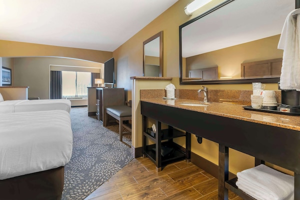 Suite, 2 Queen Beds, Non Smoking, River View (with Sofabed) | Premium bedding, pillowtop beds, desk, laptop workspace