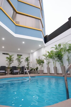 Outdoor pool, sun loungers
