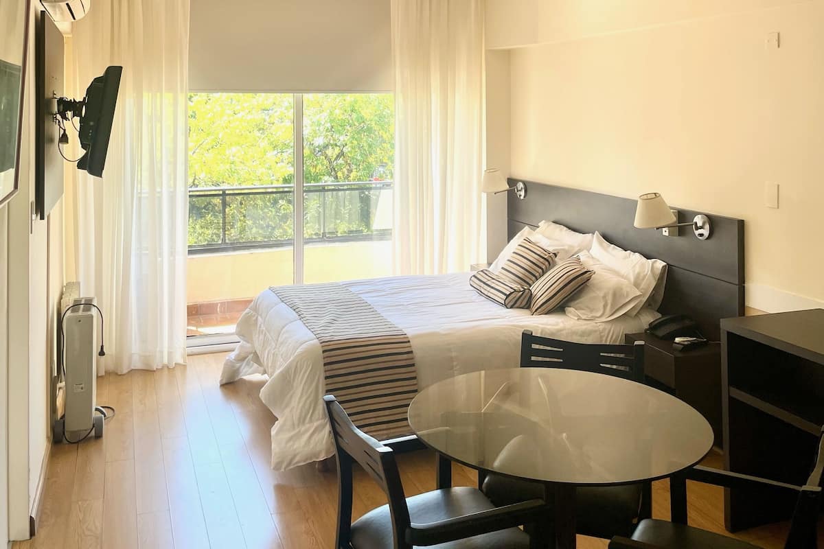 Standard-Doppelzimmer | 1 Schlafzimmer, kostenloses WLAN, Bettwäsche