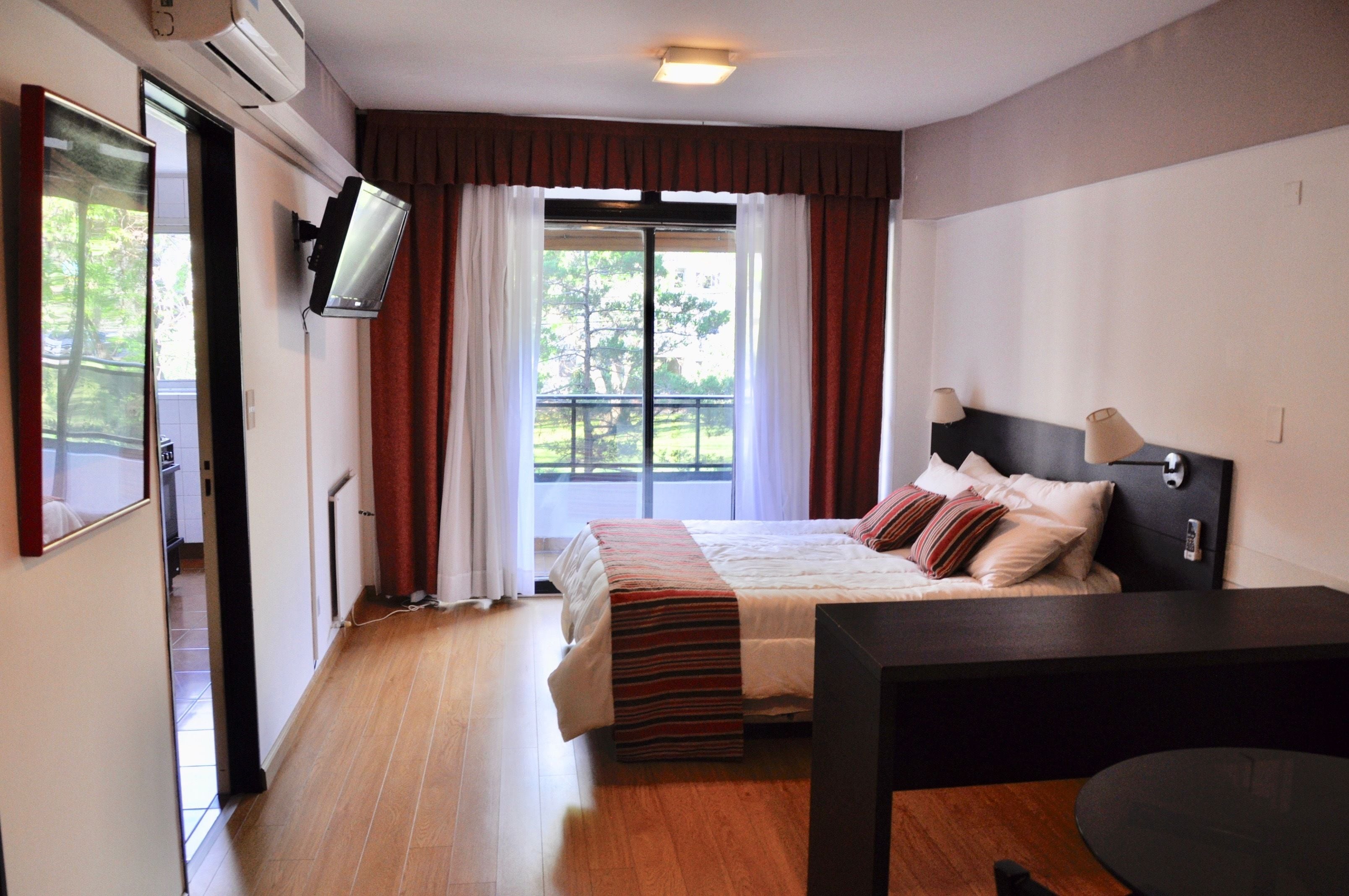 standard studio | 1 bedroom, free wifi, bed sheets