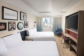 Room, 1 Queen Bed | Hypo-allergenic bedding, in-room safe, desk, soundproofing - Hampton by Hilton London City (London)