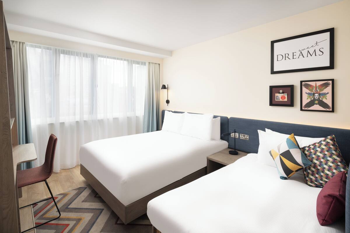 Room, 1 Queen Bed with Sofa bed | Hypo-allergenic bedding available, in-room safe, desk, soundproofing