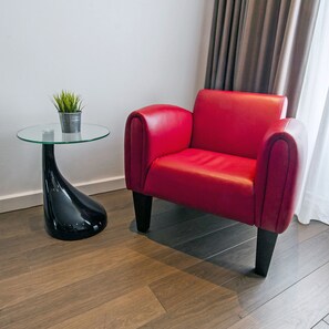 Deluxe Double Room | 1 bedroom, minibar, in-room safe, desk