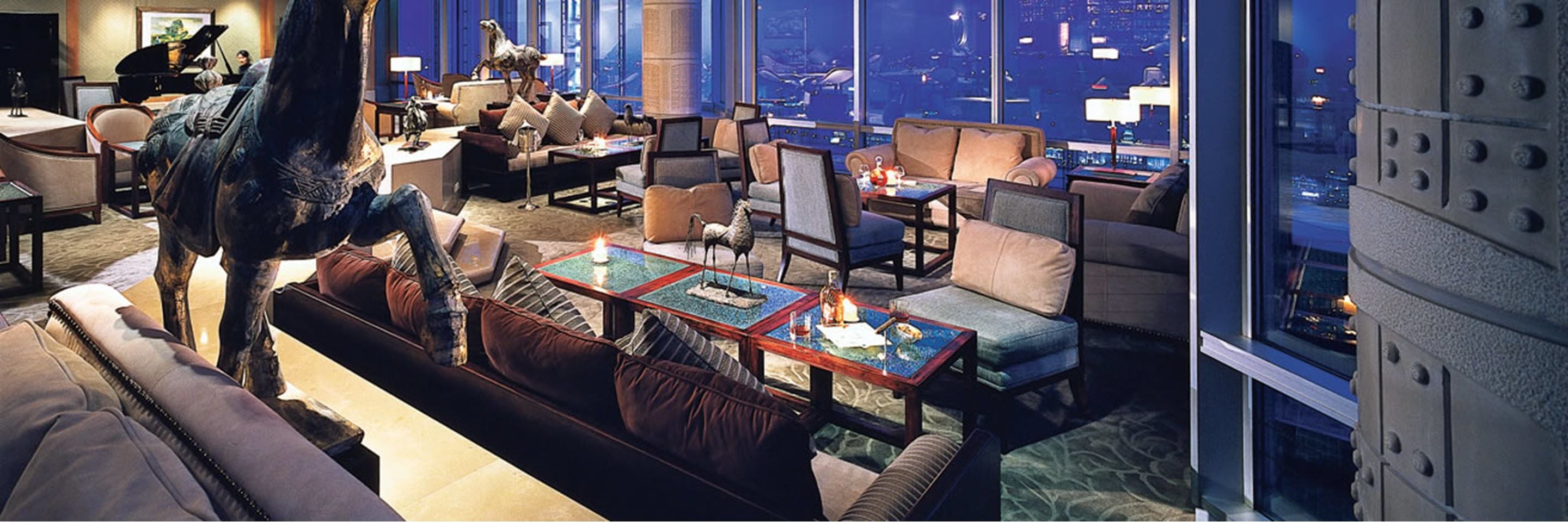 serves lunch and dinner