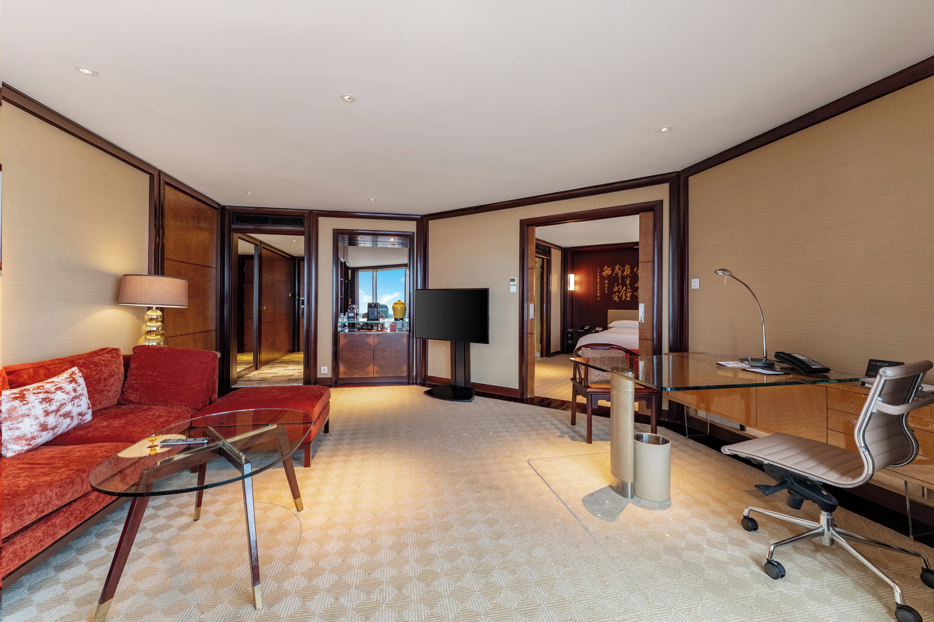 Premium bedding, down duvets, minibar, in-room safe