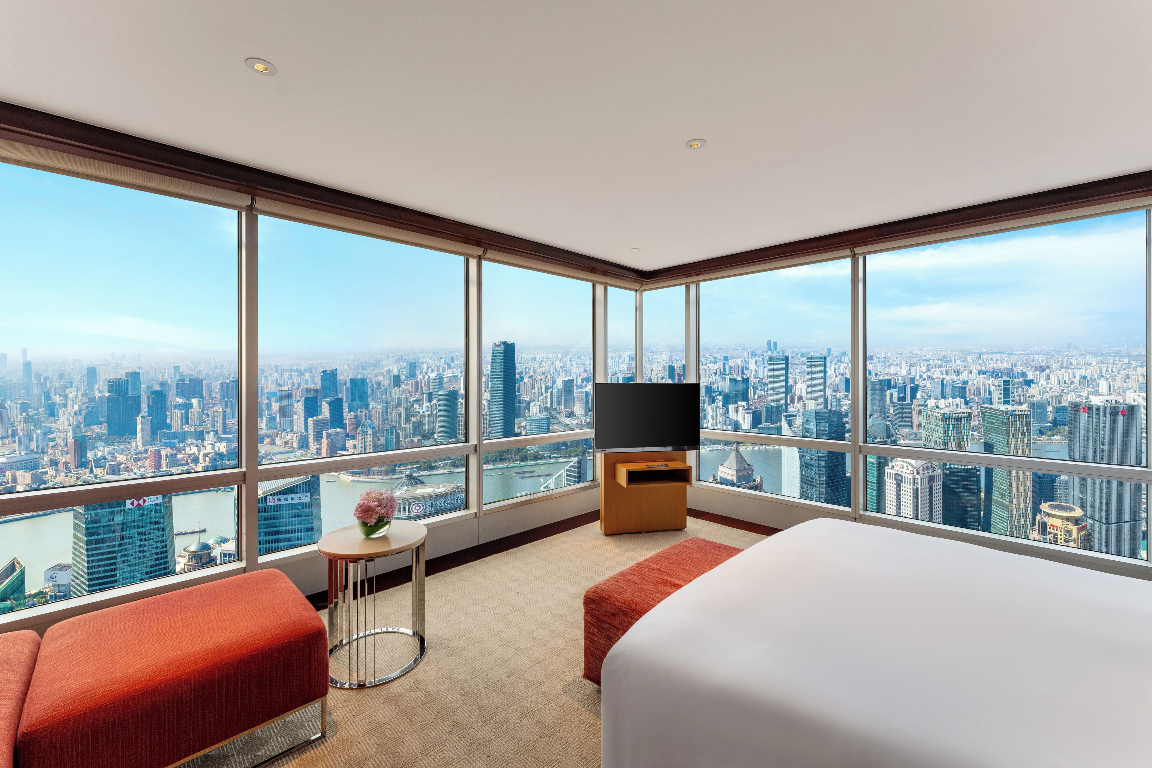 Premium bedding, down duvets, minibar, in-room safe