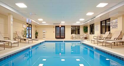 Holiday Inn Express Richmond Airport by IHG