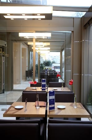 Dining - Madison Hotel (Istanbul)