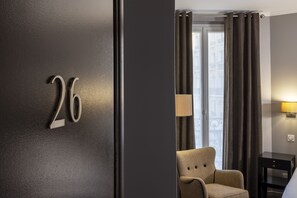 Superior Double Room, Balcony | In-room safe, free WiFi, bed sheets - Hotel Pavillon Monceau by Happy Culture (Paris)