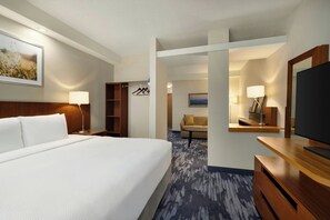 Suite, 1 King Bed with Sofa bed - Fairfield Inn By Marriott Savannah I-95 South (Savannah)