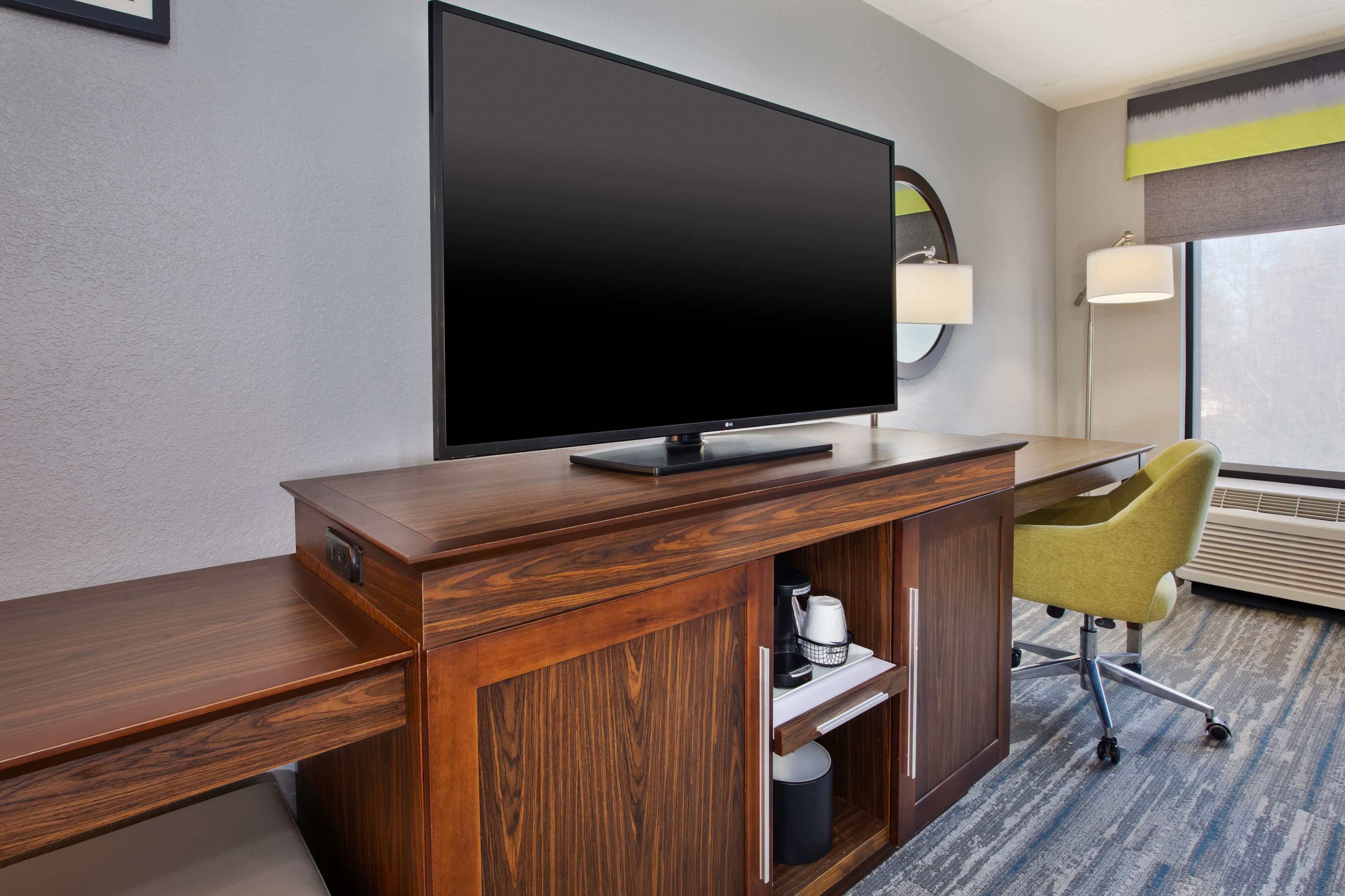 1 bedroom, premium bedding, desk, blackout curtains