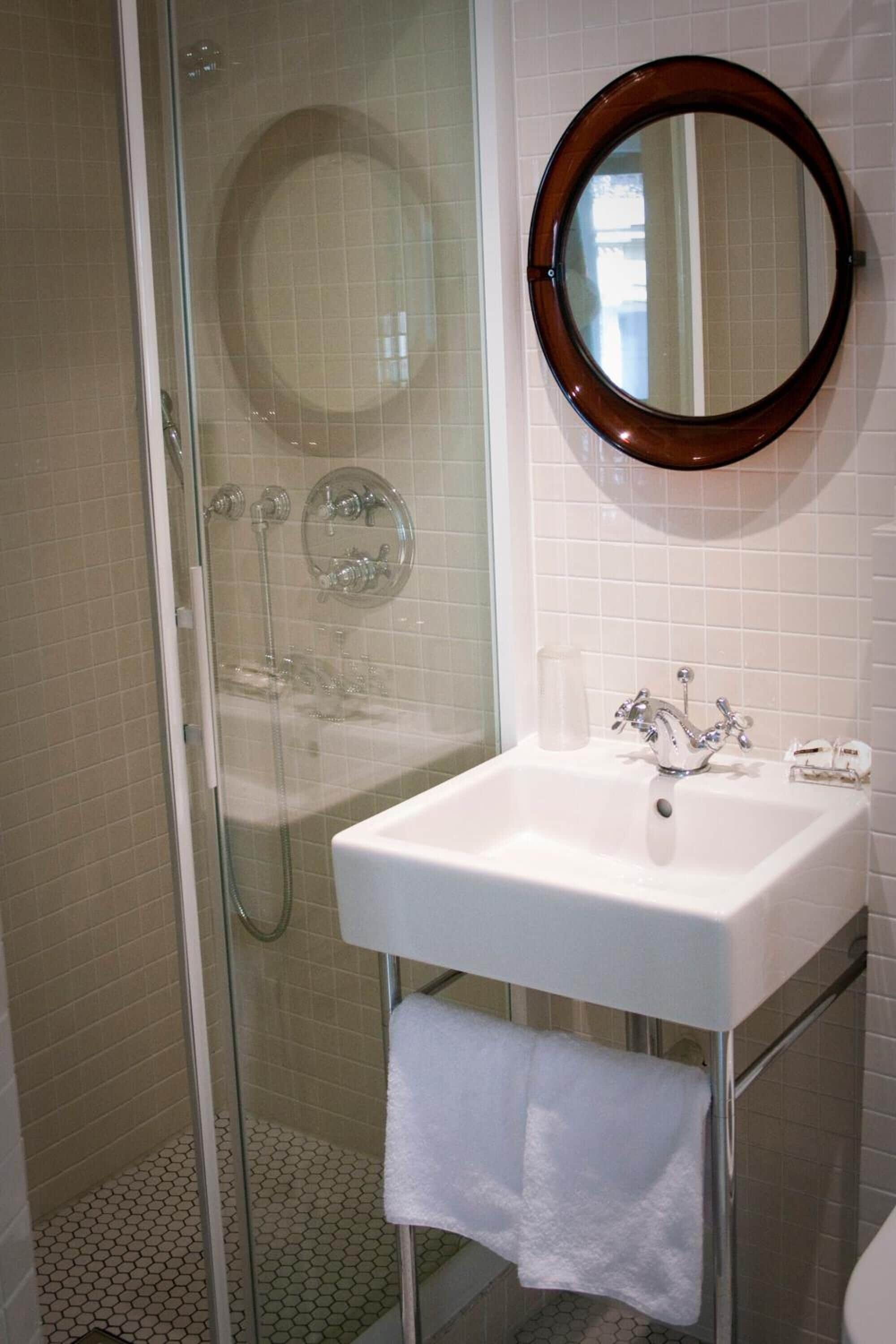 bathtub, free toiletries, hair dryer, towels