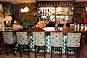 Bar (on property) - Hotel du Temps Paris  (Paris)