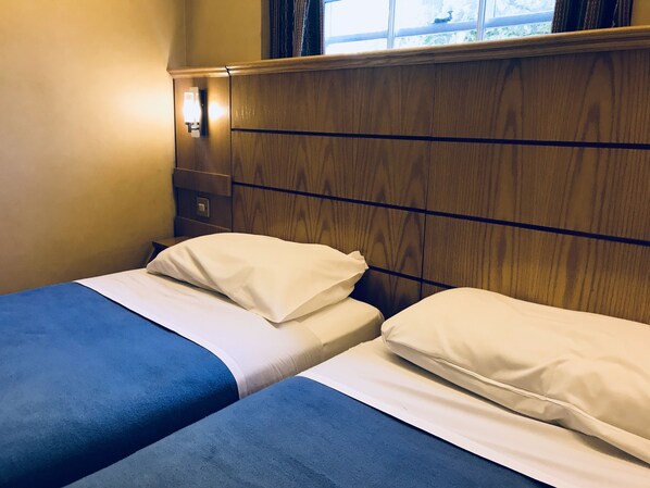 Standard Twin Room | In-room safe, desk, iron/ironing board, free WiFi