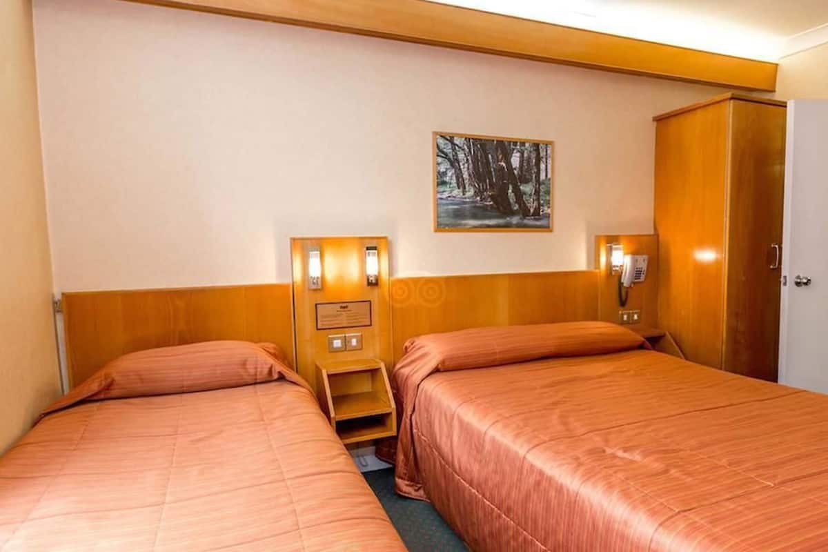 Standard Triple Room | In-room safe, desk, iron/ironing board, free WiFi