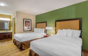 Deluxe Studio, Multiple Beds, Non Smoking | Desk, iron/ironing board, free WiFi, bed sheets - Extended Stay America Suites Portland Hillsboro (Hillsboro)