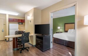 Suite, 1 King Bed with Sofa bed, Non Smoking | Desk, iron/ironing board, free WiFi, bed sheets