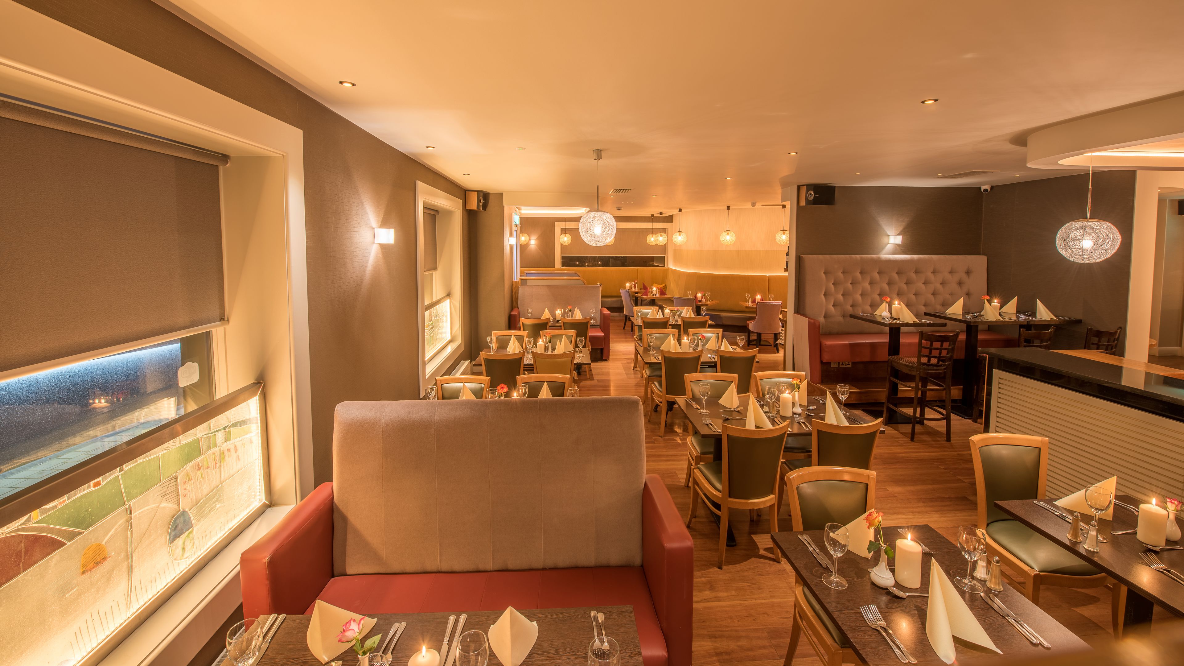 lunch and dinner served, al fresco dining