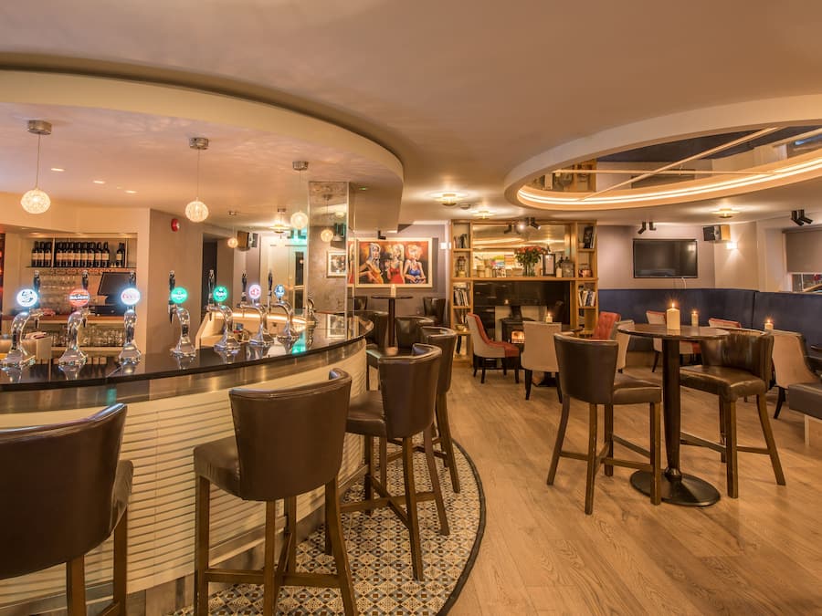 Bar (en la propiedad)