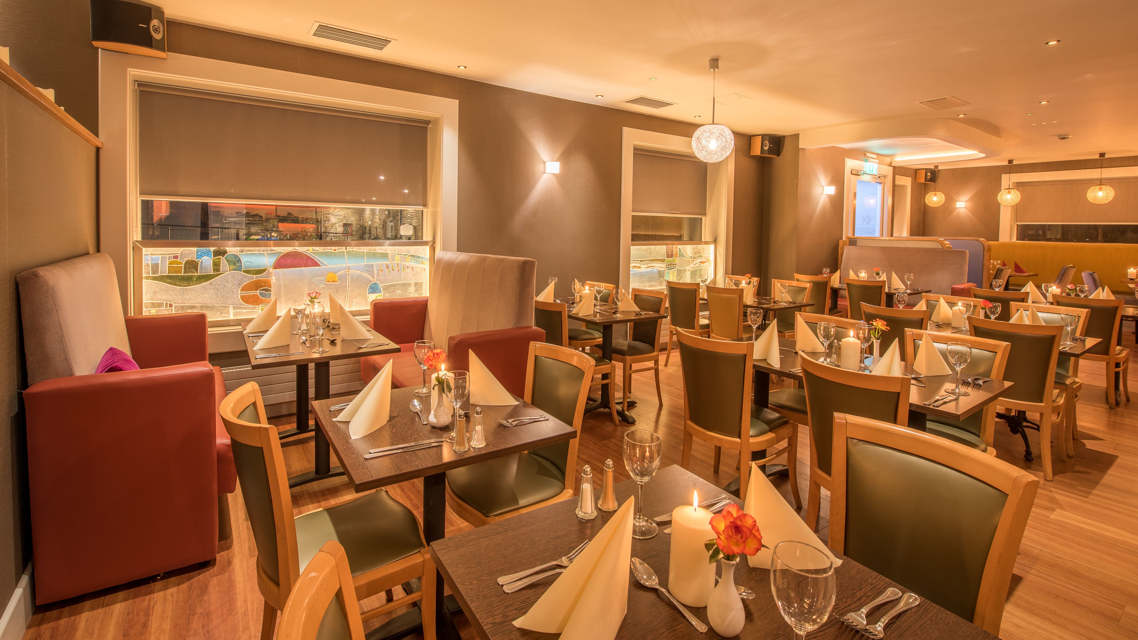 Déjeuner et dîner servis sur place, restauration en plein air 