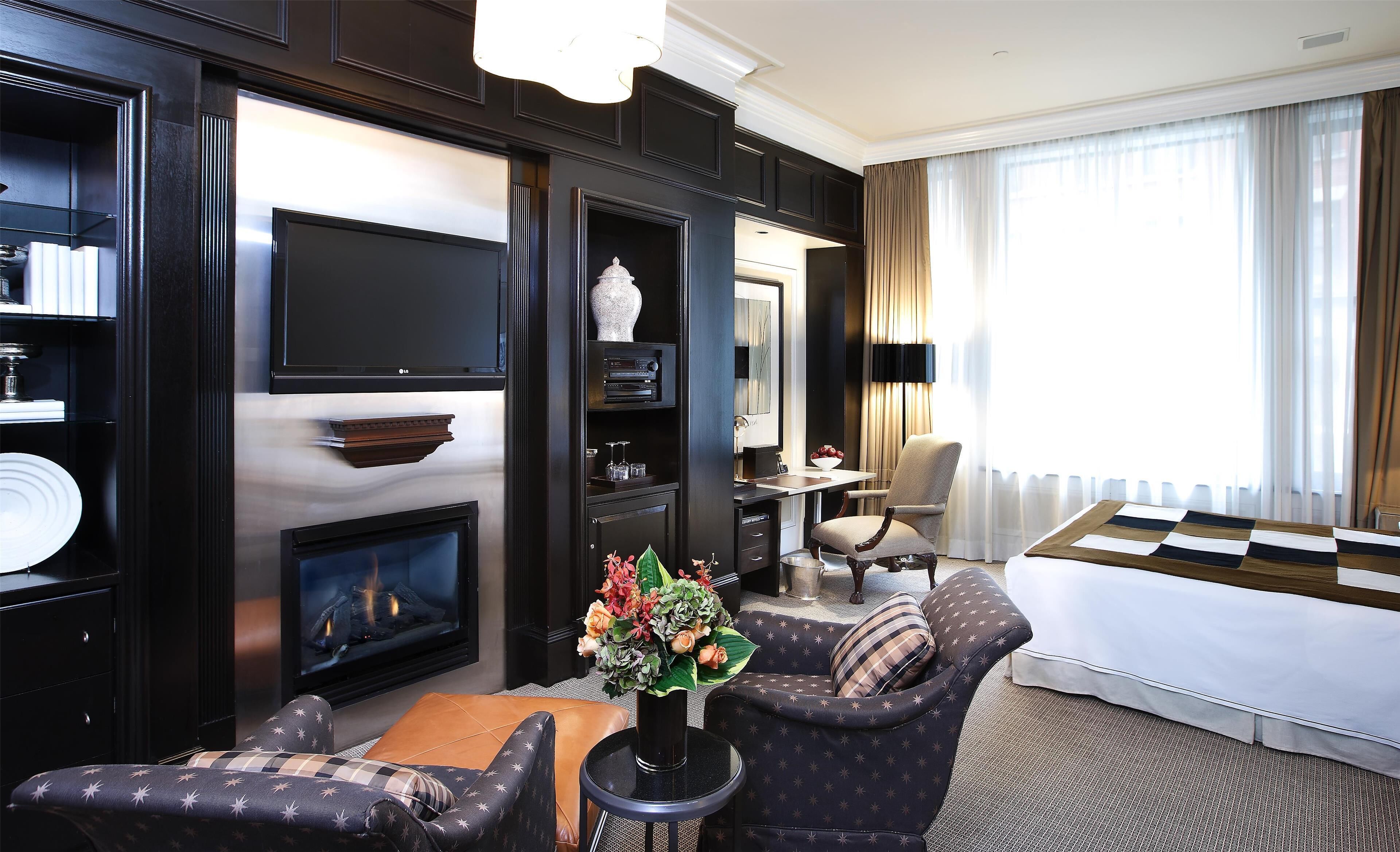 Frette Italian sheets, premium bedding, minibar, in-room safe