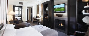 Frette Italian sheets, premium bedding, minibar, in-room safe