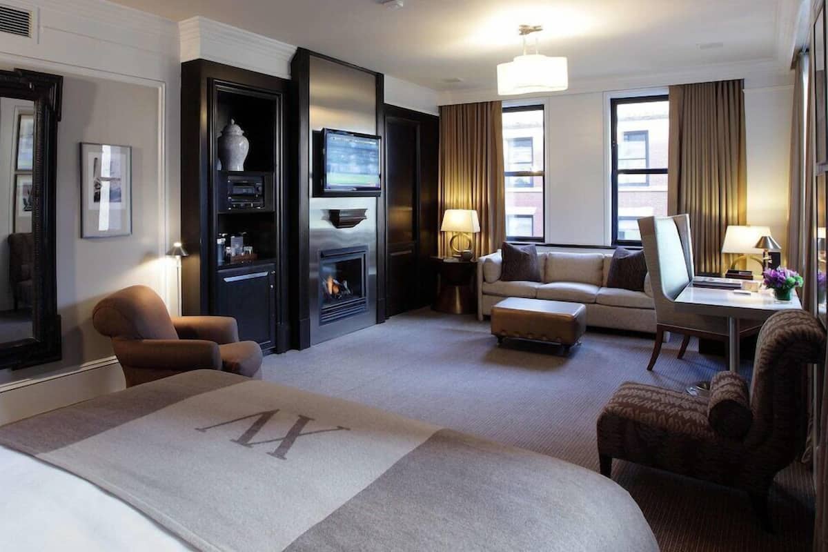 Sábanas italianas Frette, ropa de cama de alta calidad y minibar