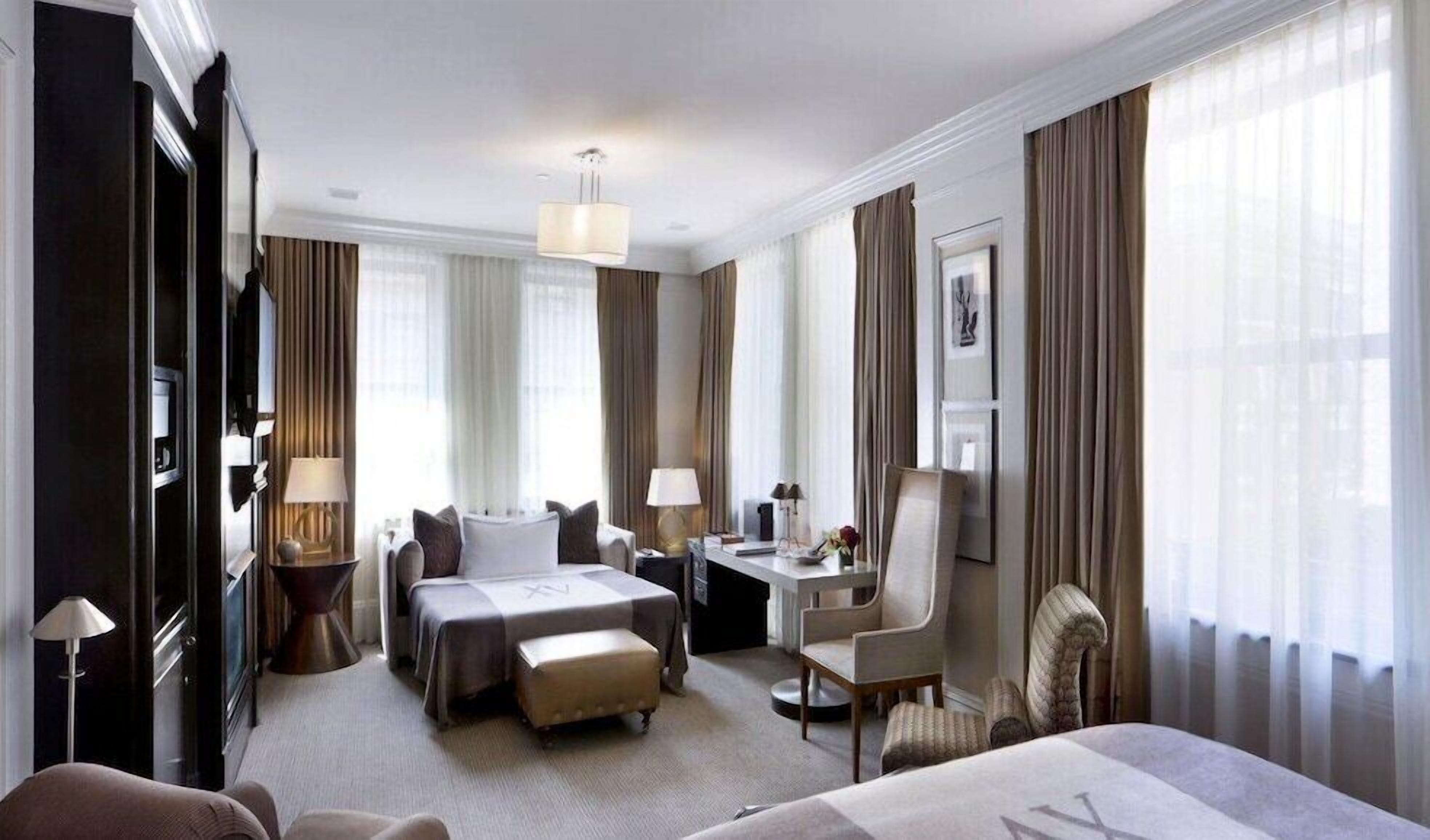 Frette Italian sheets, premium bedding, minibar, in-room safe