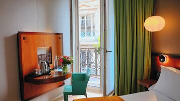 Minibar, coffres-forts dans les chambres, bureau, chambres insonorisées